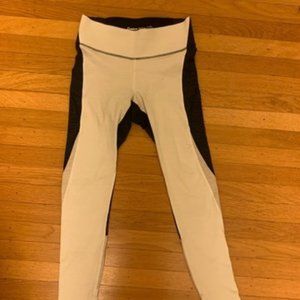 LIKE NEW Outdoor Voices Color Block Legging (Small)